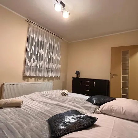 Komfortowy Apartament W Ustroniu, 57M2, Dwie Sypialnie, Darmowy Ogrodzony Parking, Osobna Kuchnia, Blisko Czantoria I Szlaki Piesze Exterior photo