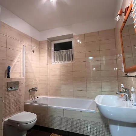Komfortowy Apartament W Ustroniu, 57M2, Dwie Sypialnie, Darmowy Ogrodzony Parking, Osobna Kuchnia, Blisko Czantoria I Szlaki Piesze Exterior photo