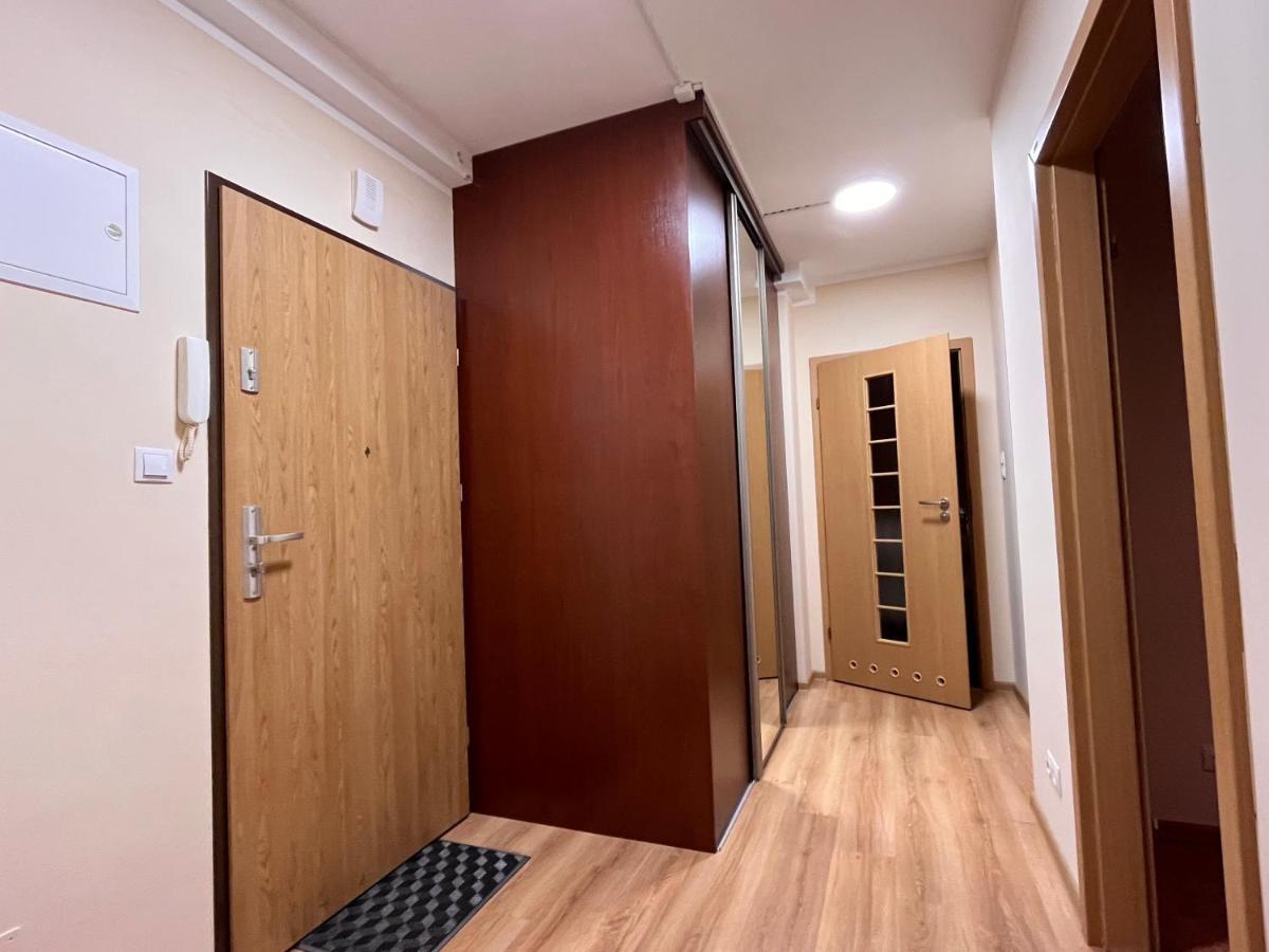 Komfortowy Apartament W Ustroniu, 57M2, Dwie Sypialnie, Darmowy Ogrodzony Parking, Osobna Kuchnia, Blisko Czantoria I Szlaki Piesze Apartment Ustron