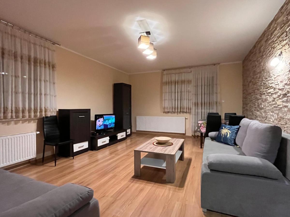Komfortowy Apartament W Ustroniu, 57M2, Dwie Sypialnie, Darmowy Ogrodzony Parking, Osobna Kuchnia, Blisko Czantoria I Szlaki Piesze *