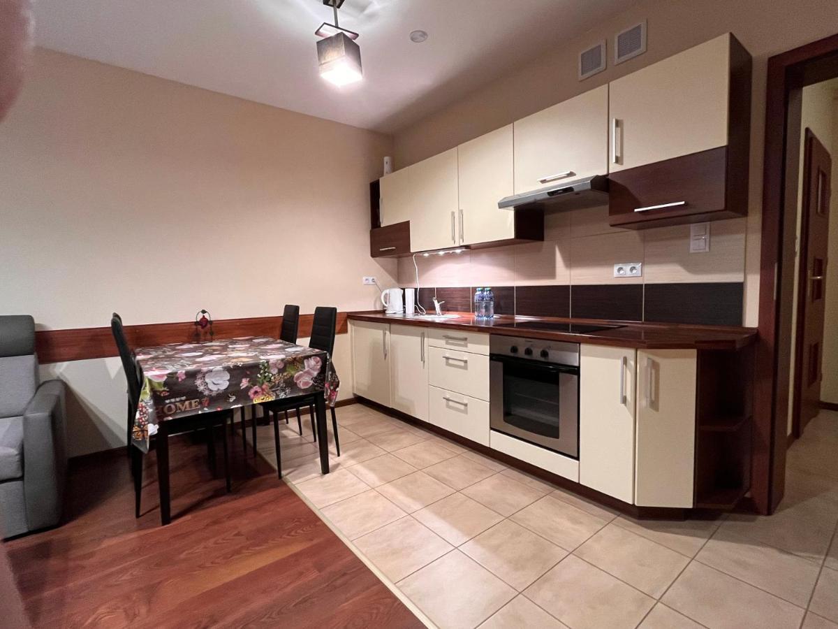 Komfortowy Apartament W Ustroniu, 57M2, Dwie Sypialnie, Darmowy Ogrodzony Parking, Osobna Kuchnia, Blisko Czantoria I Szlaki Piesze * Ustron