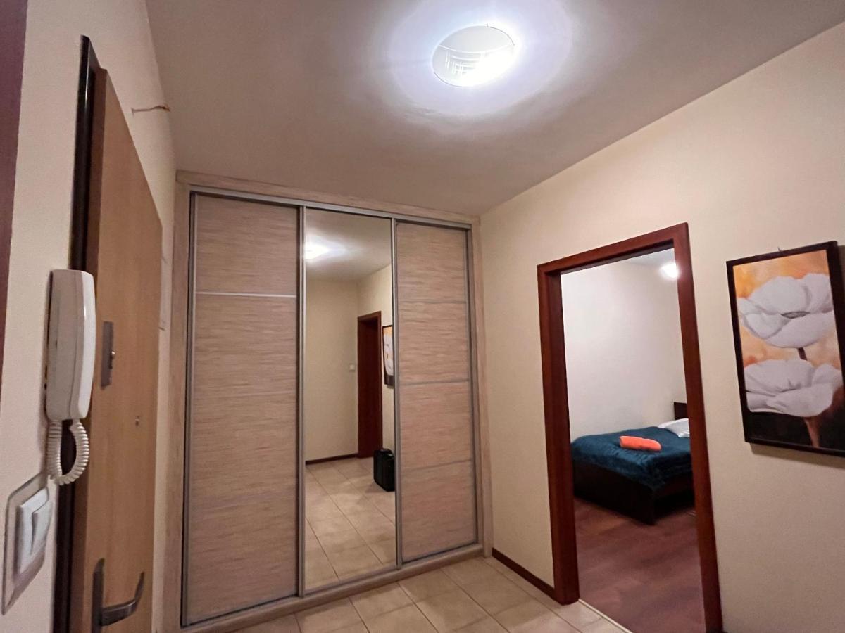Komfortowy Apartament W Ustroniu, 57M2, Dwie Sypialnie, Darmowy Ogrodzony Parking, Osobna Kuchnia, Blisko Czantoria I Szlaki Piesze Ustron