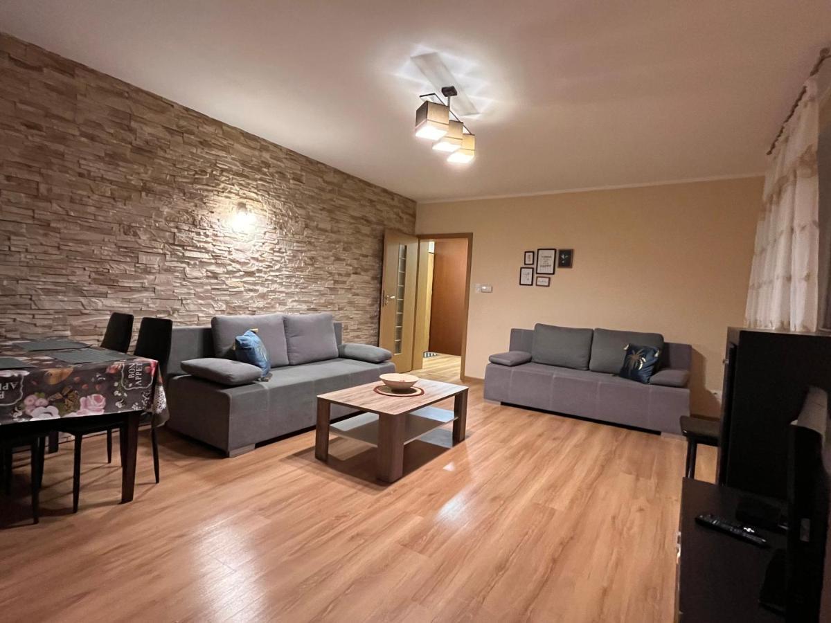 Komfortowy Apartament W Ustroniu, 57M2, Dwie Sypialnie, Darmowy Ogrodzony Parking, Osobna Kuchnia, Blisko Czantoria I Szlaki Piesze Apartment Ustron