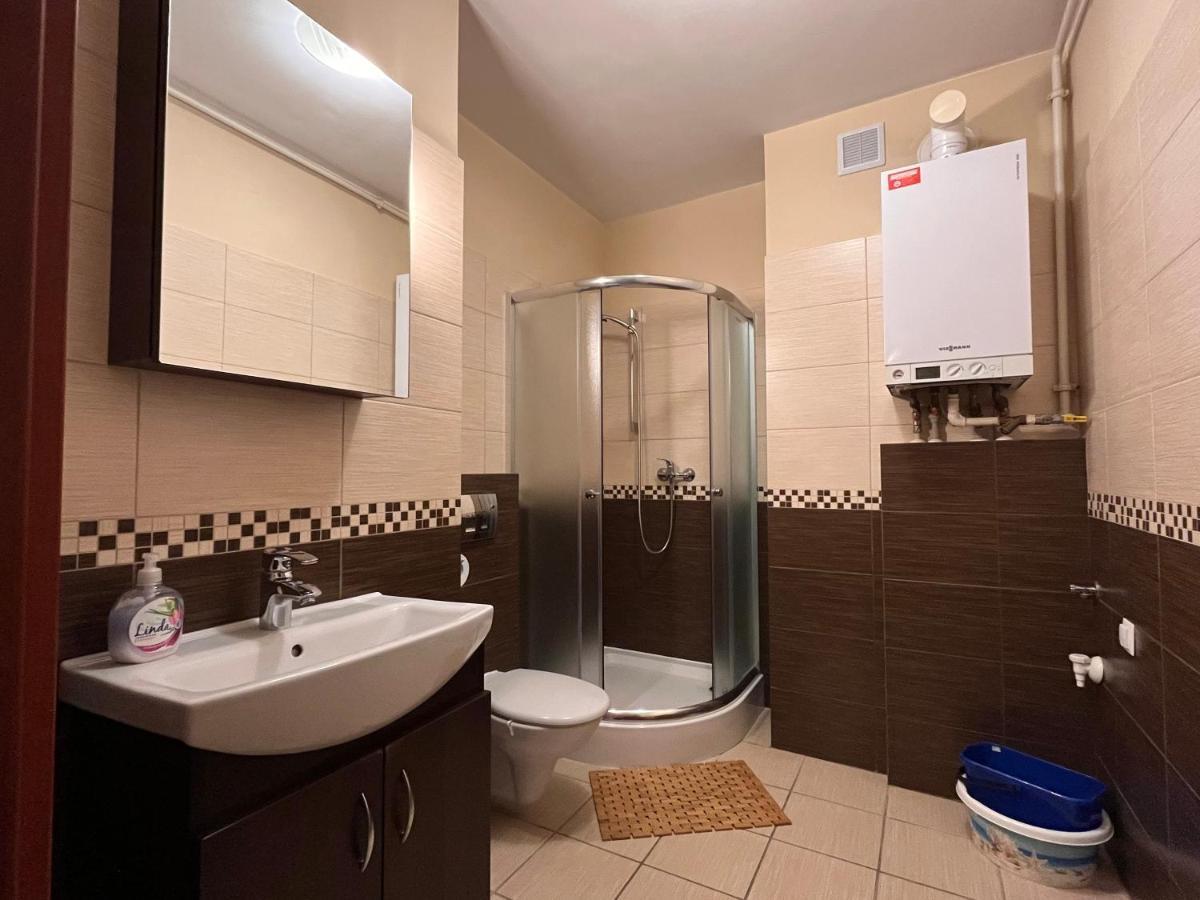 Komfortowy Apartament W Ustroniu, 57M2, Dwie Sypialnie, Darmowy Ogrodzony Parking, Osobna Kuchnia, Blisko Czantoria I Szlaki Piesze * Ustron