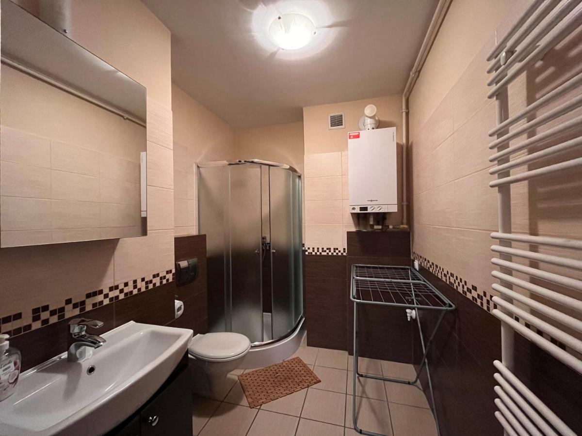Apartment Komfortowy Apartament W Ustroniu, 57M2, Dwie Sypialnie, Darmowy Ogrodzony Parking, Osobna Kuchnia, Blisko Czantoria I Szlaki Piesze *